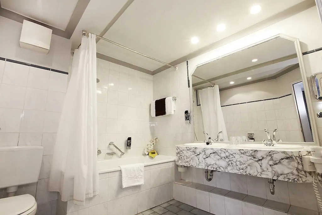 Ina Hotel Royal Cologne Allemagne