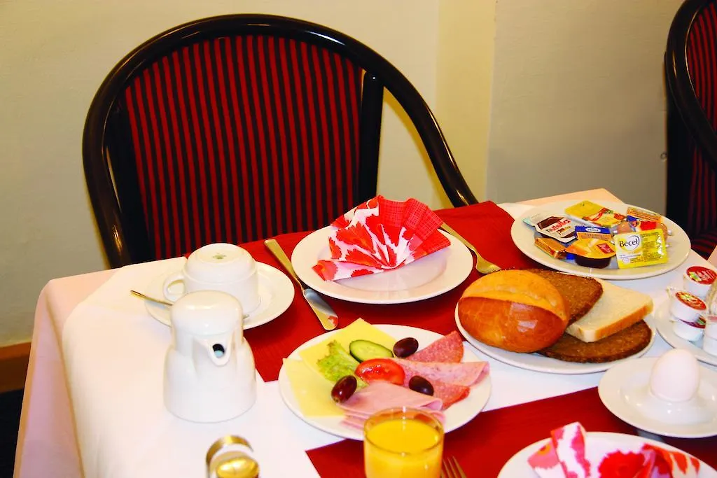 ***  Ina Hotel Royal Cologne Allemagne