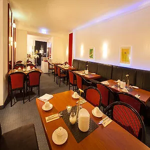 ***  Ina Hotel Royal Cologne Allemagne