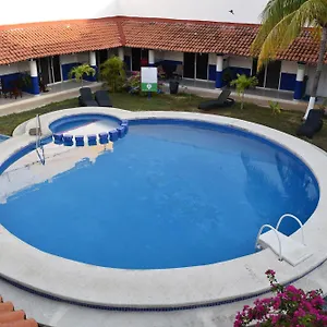 hotel-plaza-almendros.quintano-roohotels.com/
