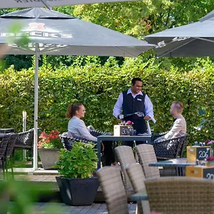 Mercure West Отель