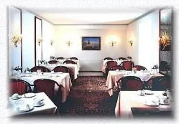 Ina Hotel Royal Colónia 3*,